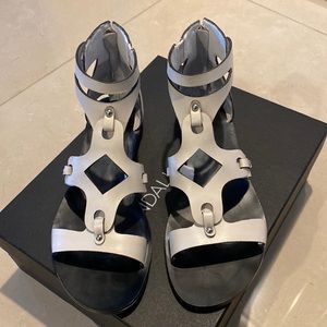 Kendall & Kylie Sandal